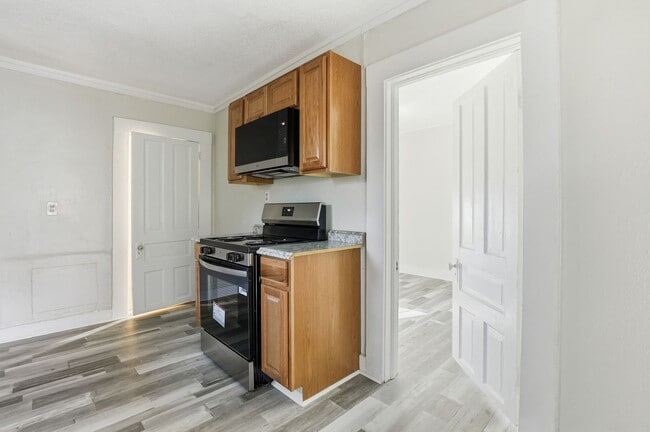 Building Photo - 1303 E 33rd St