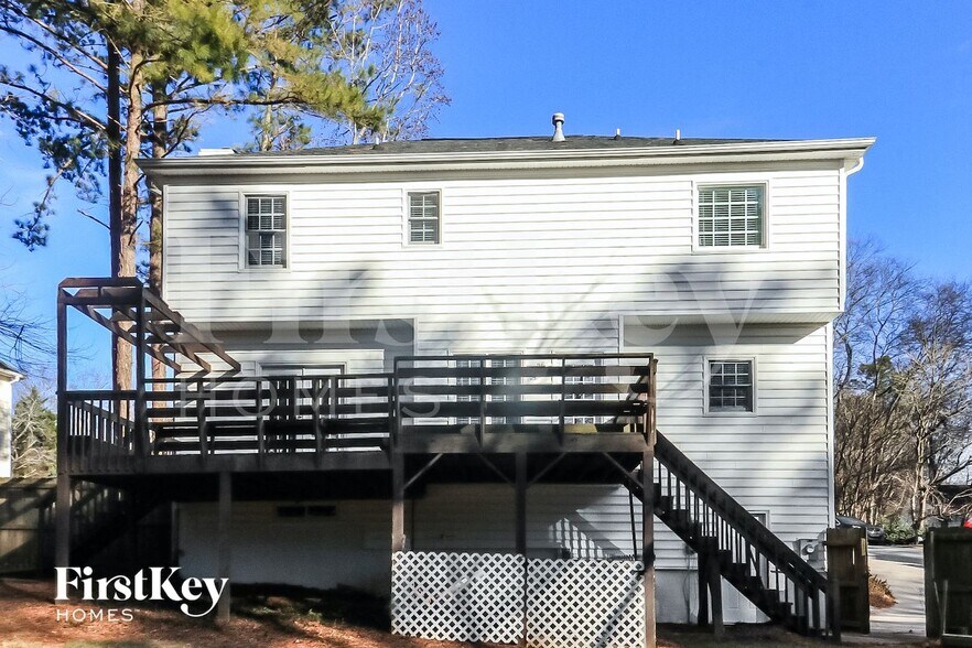 Building Photo - 211 Bennett Farms Trail