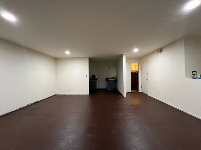 Building Photo - 24723 Via Valmonte