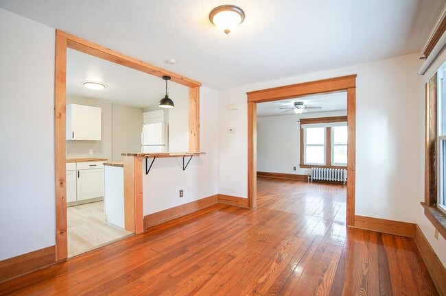 Building Photo - 42 Montgomery St