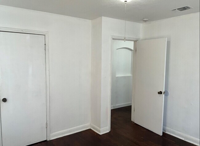 Building Photo - Charming 3-Bedroom Home in San Antonio - P...