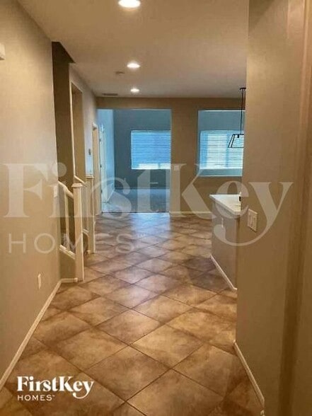 Building Photo - 17017 W Magnolia St