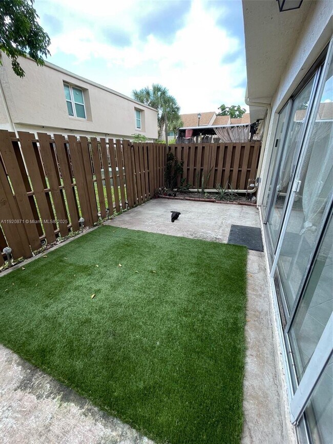 Building Photo - 8237 NW 8th Ct