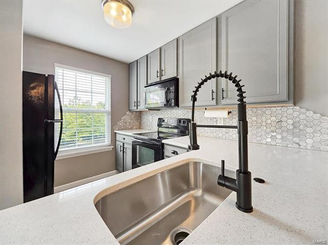 Building Photo - 9733 Crayford Rd