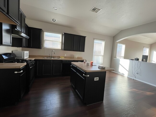 Building Photo - 11418 Barbican Court