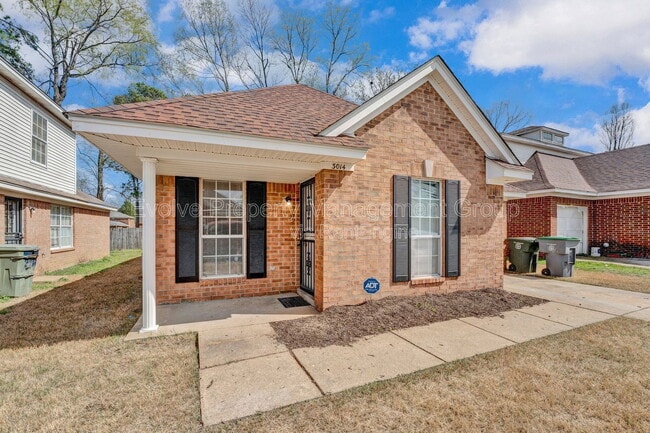 Building Photo - 3014 Meadows Ln