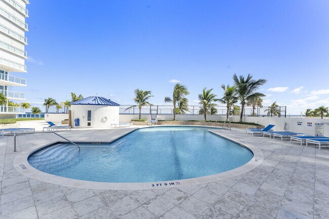 Building Photo - 1360 S Ocean Blvd