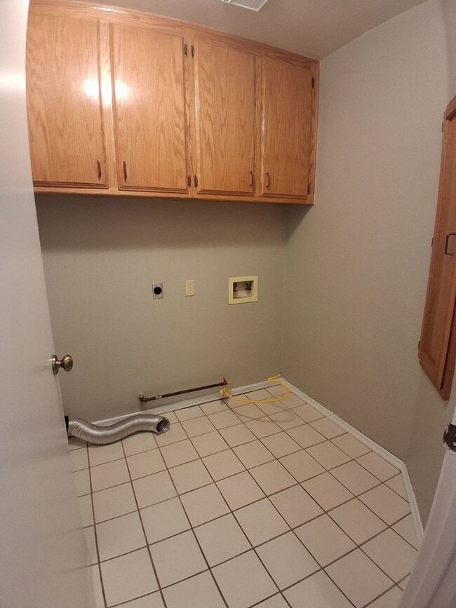 Building Photo - Beautiful Single-Story Home in Pheasant Run – Move-In Ready!