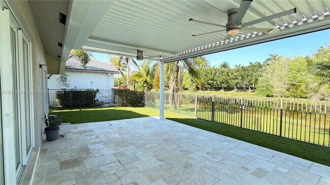 Building Photo - 3767 Oak Ridge Cir