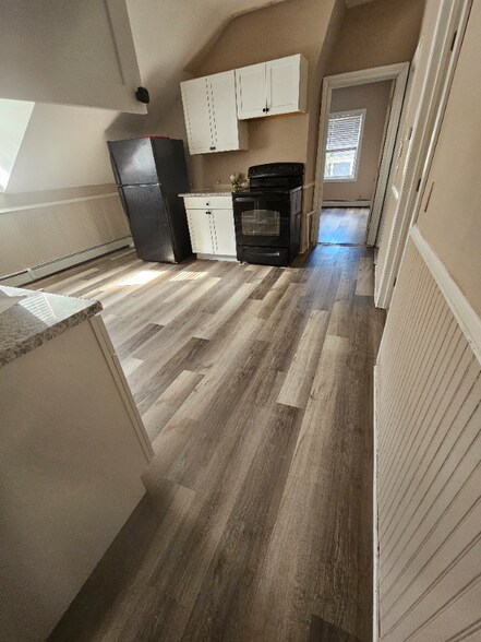 Building Photo - 95 Oakland Ave