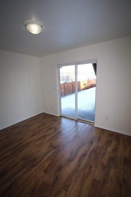 Building Photo - 3 Bedroom Condo close to JBER!