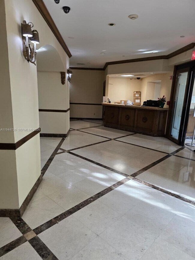 Building Photo - 18151 NE 31st Ct