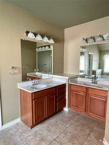 Building Photo - 4037 Dellman Dr