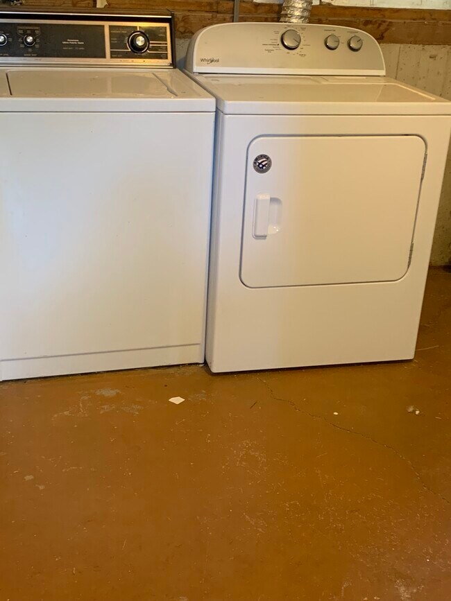 Washer/Dryer - Downstairs - 235 Gregory Dr