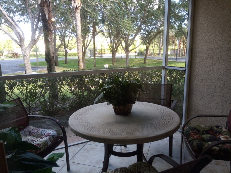 Building Photo - 8215 Ibis Club Dr