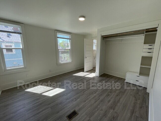 Building Photo - 214 W Euclid Ave