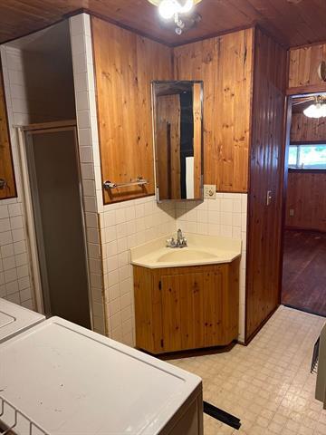 Building Photo - 1623 Woodruff Ln