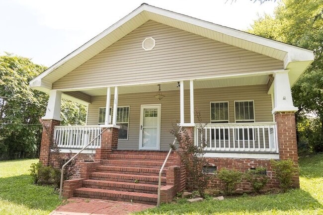 Building Photo - 156 Signal Hills Dr