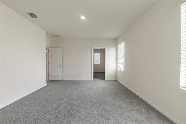 Building Photo - 3279 Hilltop Cir