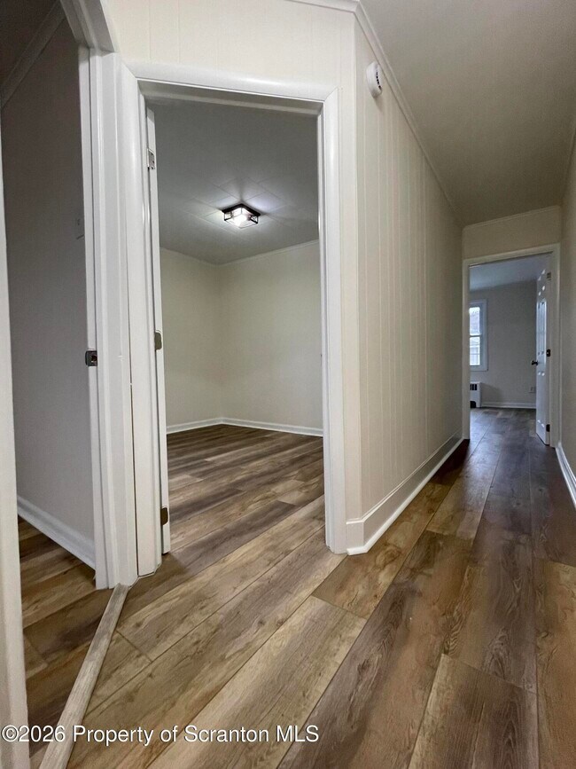 Building Photo - 1064 Lincoln St