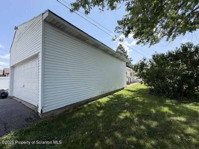 Building Photo - 133 Thirwell Ave