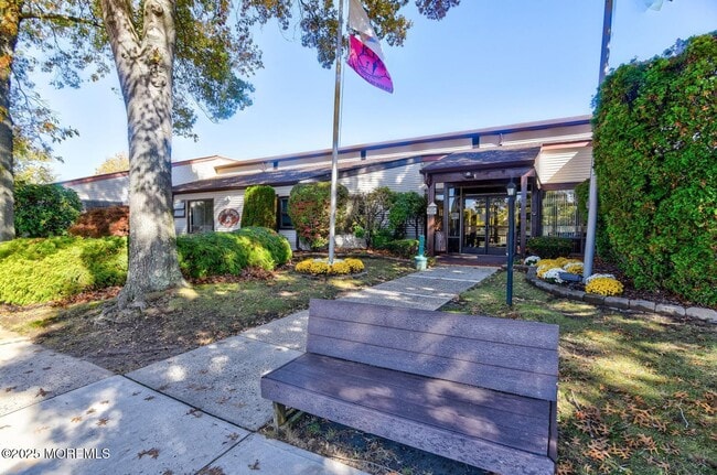 Building Photo - 236 Medford Ct