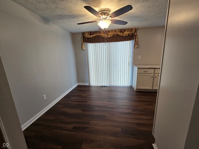 Building Photo - 7620 Snowflake Dr