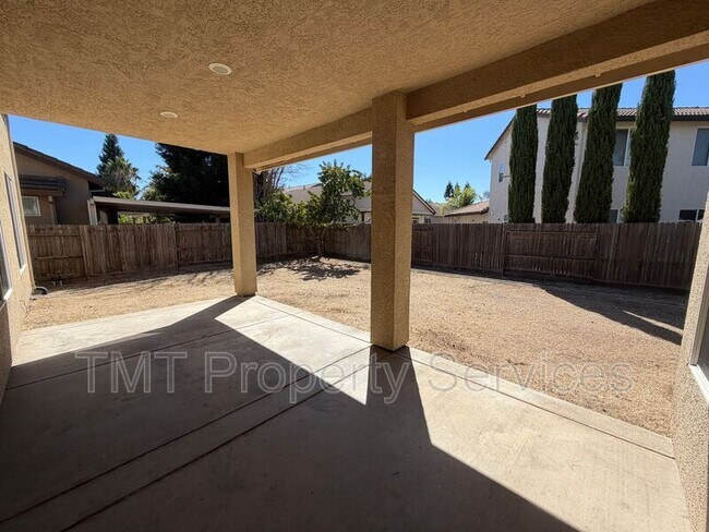 Building Photo - 9348 Sierra Spring Way