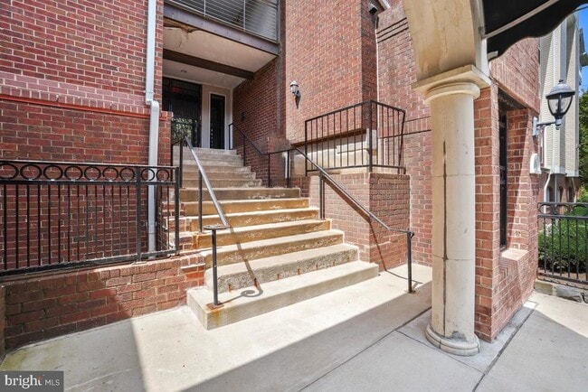 Building Photo - 1524 Lincoln Way