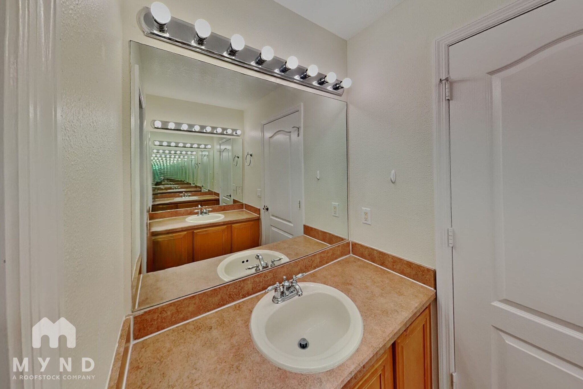Building Photo - 9333 Mandrake Ct