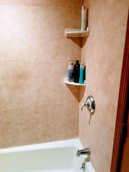 Building Photo - 270 Bates St