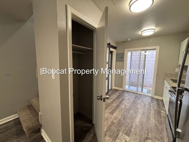 Building Photo - 2590 N Carson St