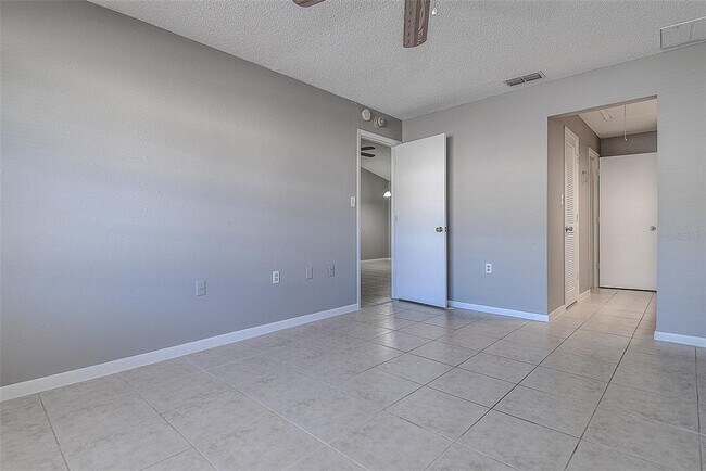 Building Photo - 4752 Sunny Loop
