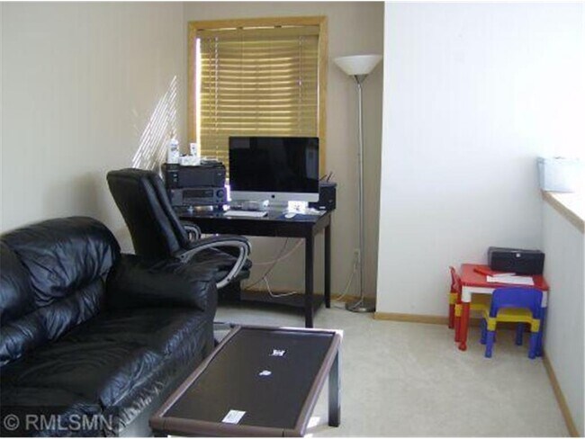 Building Photo - 1866 Wildflower Ct