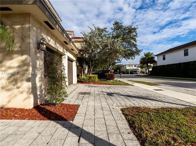 Building Photo - 7010 NW 106th Ave