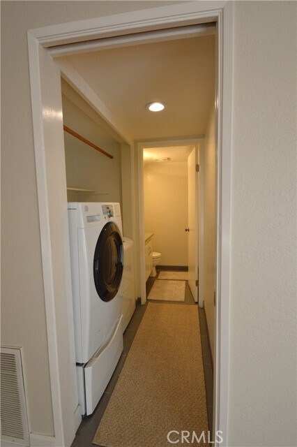 Building Photo - 267 Linwood Ave