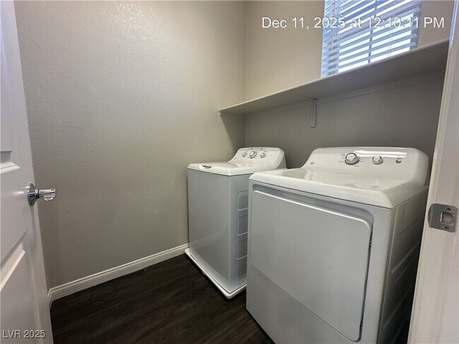 Building Photo - 177 Petaluma Valley Dr