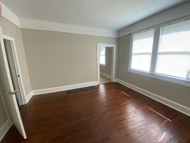 Building Photo - 26 Hemlock Dr