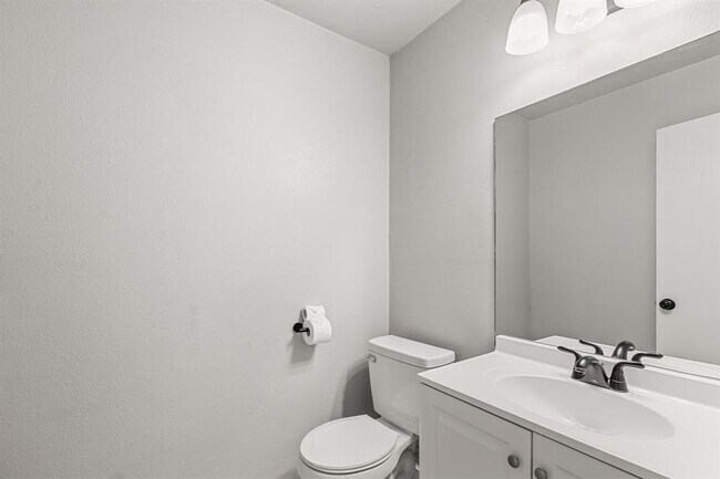 Building Photo - 7505 St Amant Pl