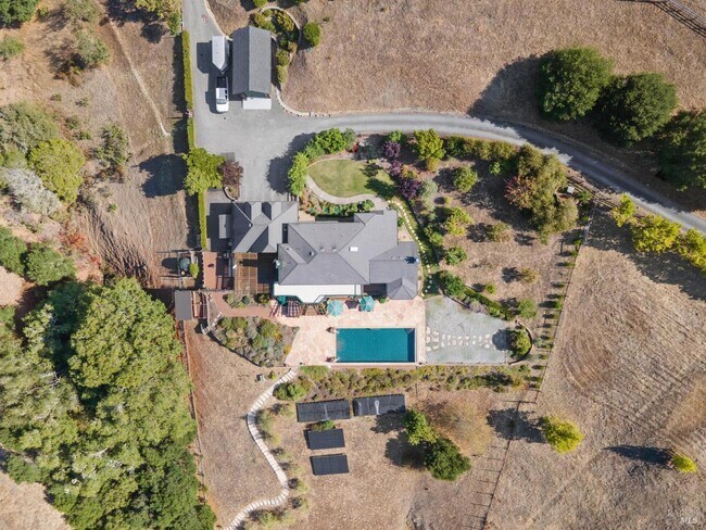 Building Photo - 6381 Nicasio Valley Rd