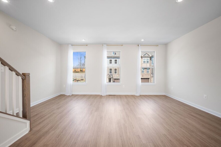 Building Photo - 236 Chianti Ter SE