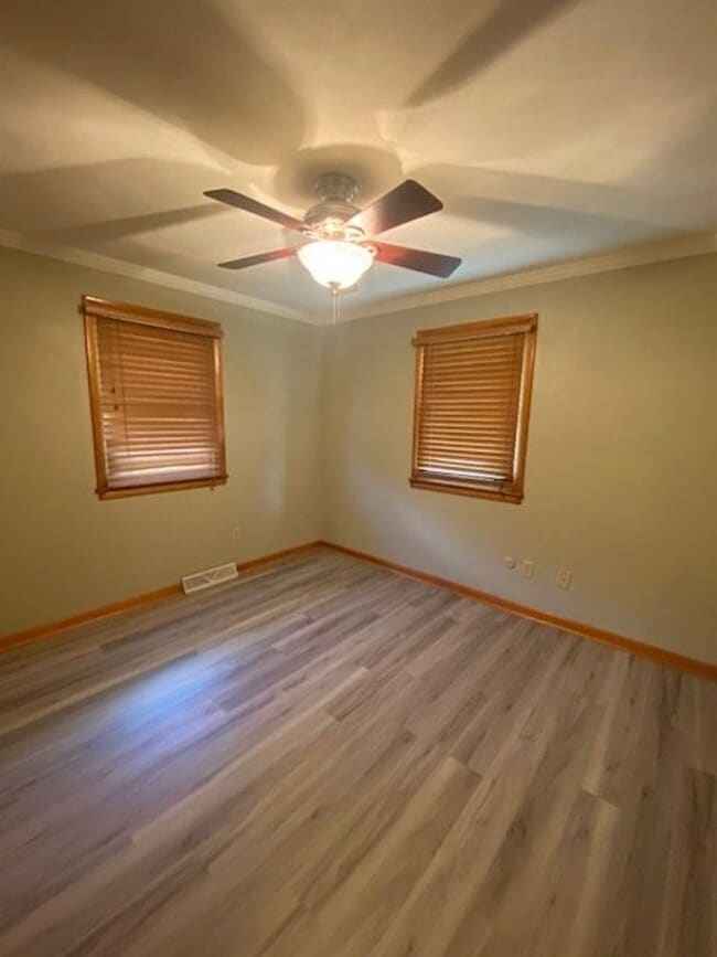 Building Photo - 714 Mellen Dr