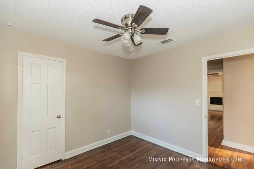 Building Photo - 3001 S Monroe St