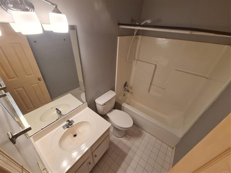 Building Photo - 3661 Horseshoe Cir