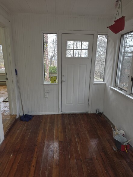 Building Photo - 25 Laurel Trl