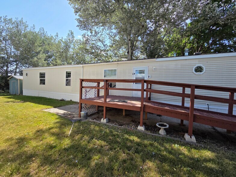 Building Photo - 1511 Mydland Rd