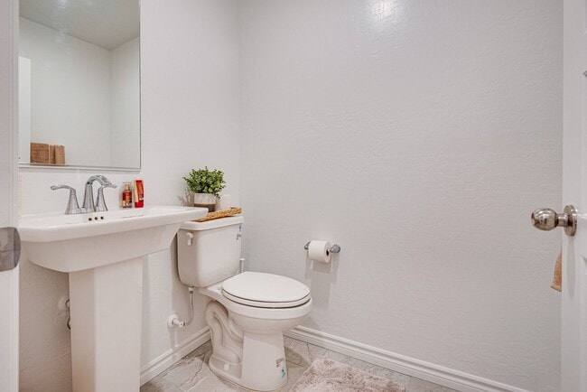 Building Photo - Furnished 3-bedroom, 2.5-bath townhome, designed to offer the ultimate in modern comfort.