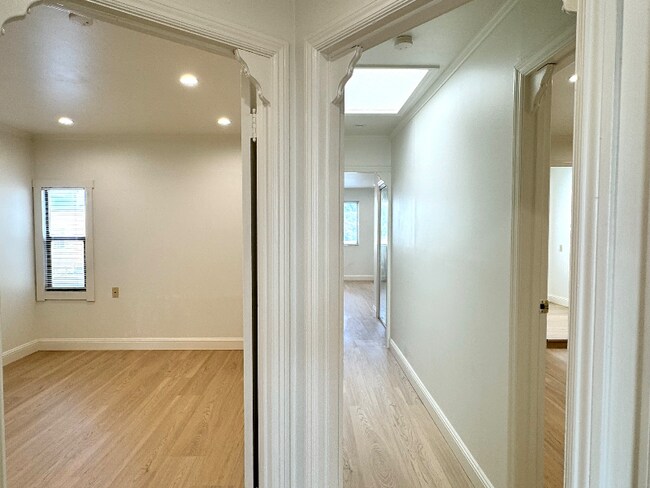 Building Photo - 2626 Moraga St