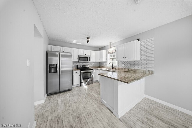 Building Photo - 286 Leawood Cir