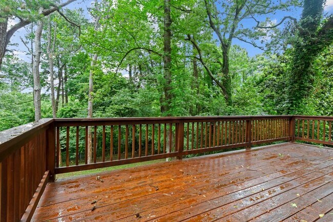Building Photo - 1699 Flintwood Dr SE